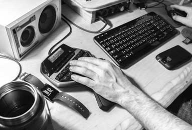 九游体育：让每一次赛场热血都在掌心燃烧