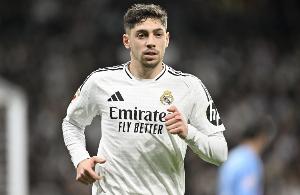 英雄联盟世界赛-西媒：巴尔韦德回中场，皇马内部不理解安帅为何不让他踢右后卫