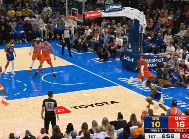 英雄联盟世界赛-唯一中锋遭遇重伤！霍姆格伦倒下令雷霆内线真空